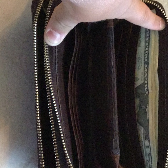 Louis Vuitton Wallet - Picture 3 of 4